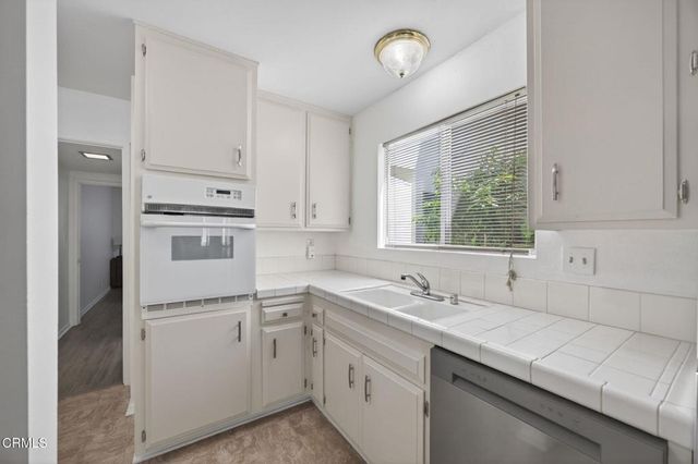 1335 Edgewood Way, Oxnard, CA 93030