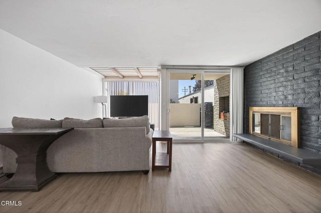 1335 Edgewood Way, Oxnard, CA 93030