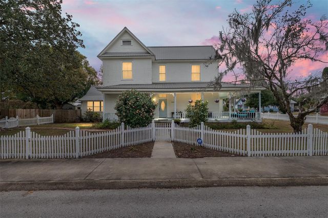 160 SE SAINT JOHNS STREET, Lake City, FL 32025