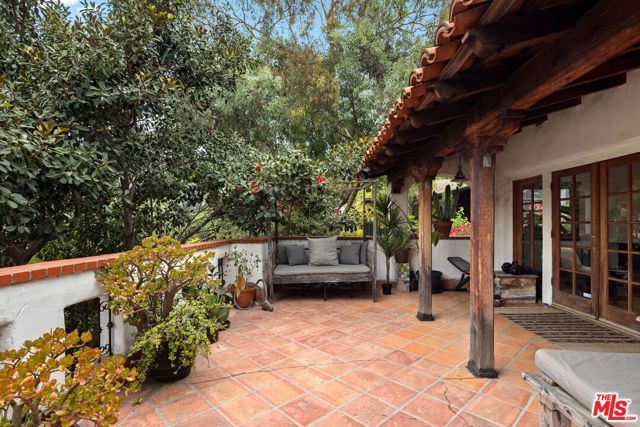 334 Crane Boulevard, Los Angeles, CA 90065