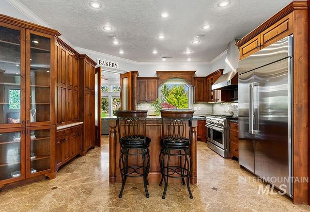 7061 N Penncross Way, Meridian, ID 83646