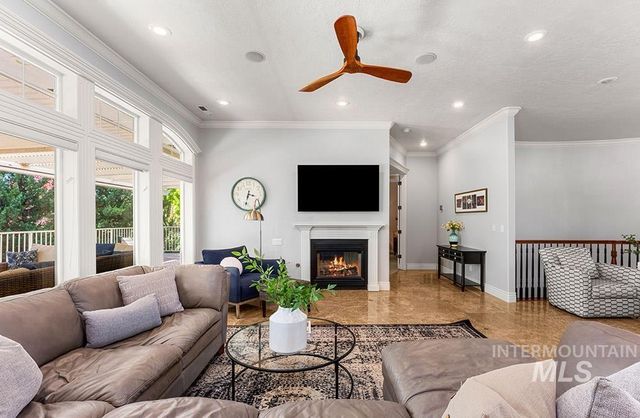 7061 N Penncross Way, Meridian, ID 83646