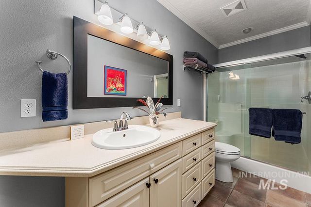 7061 N Penncross Way, Meridian, ID 83646