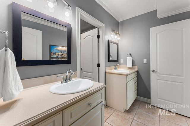 7061 N Penncross Way, Meridian, ID 83646