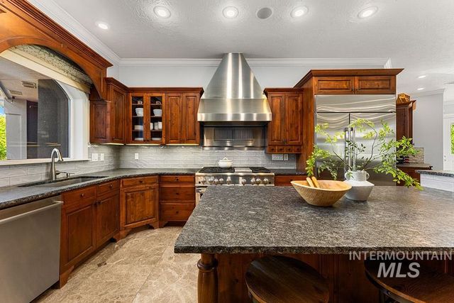 7061 N Penncross Way, Meridian, ID 83646