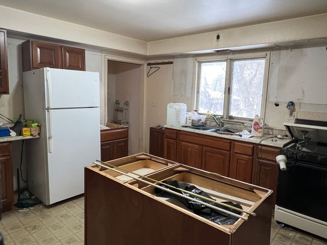 13980 W Stonegate Road, Wadsworth, IL 60083