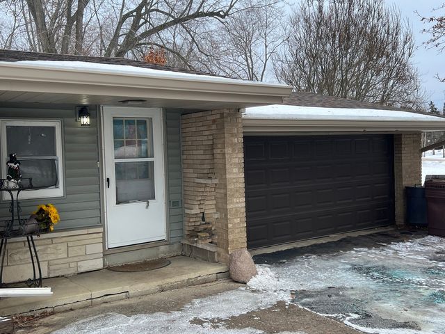 13980 W Stonegate Road, Wadsworth, IL 60083