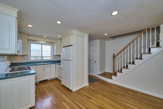 12 Walcott Valley Drive 12, Hopkinton, MA 01748