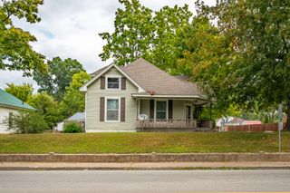 1002 W 7th St, Hopkinsville, KY 42240