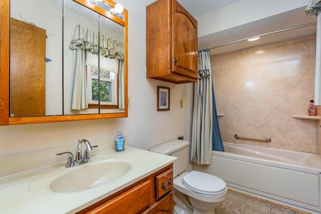 2444 Sheridan Drive, Lancaster, OH 43130