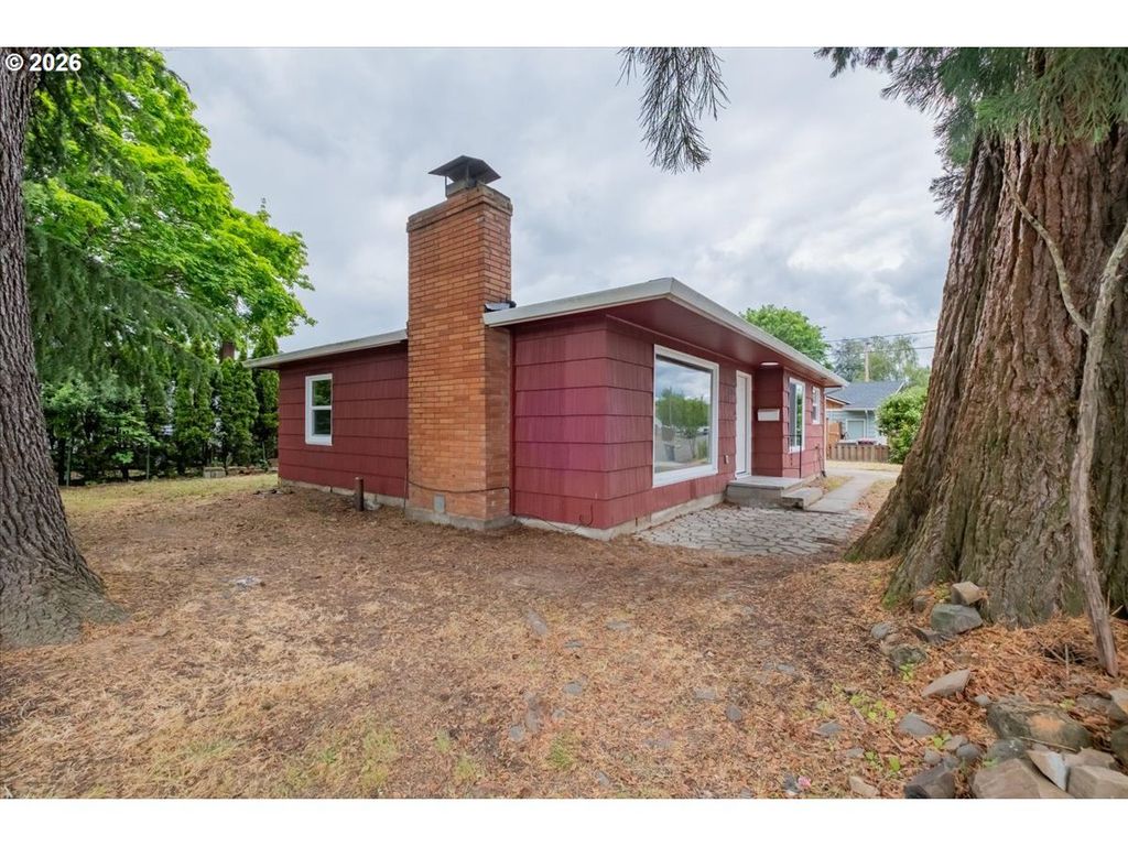 Image 42 of property listing at 1603 Nw ADAMS St, Mc Minnville, OR 97128