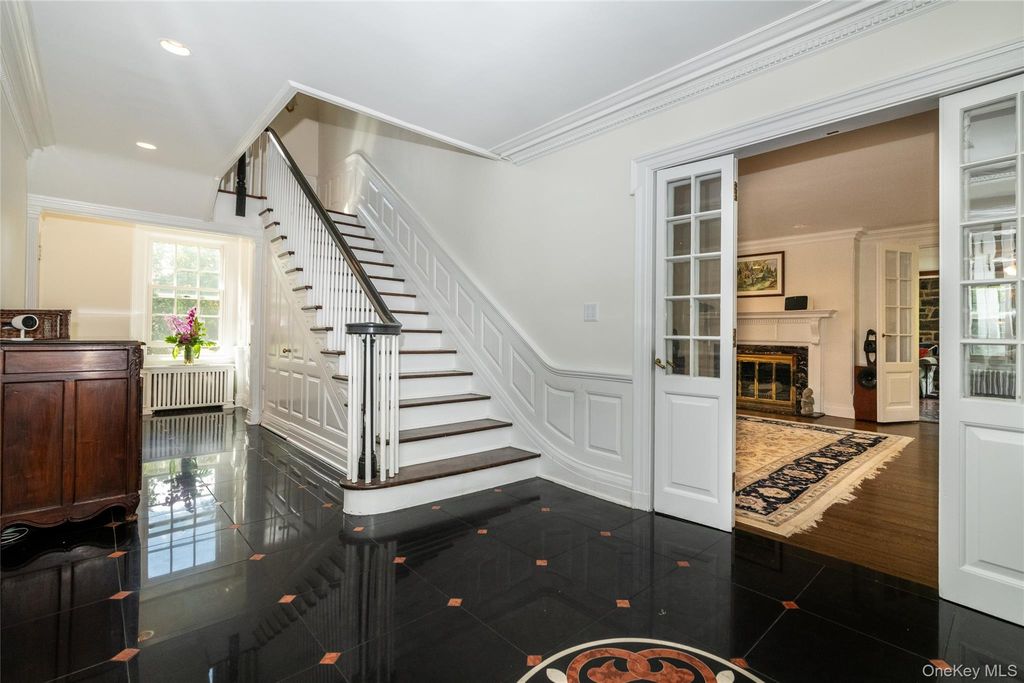 209 Beechmont Drive, New Rochelle, NY 10804 — photo 3