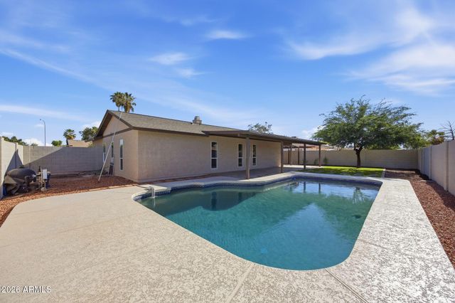 1204 W MCNAIR Street, Chandler, AZ 85224
