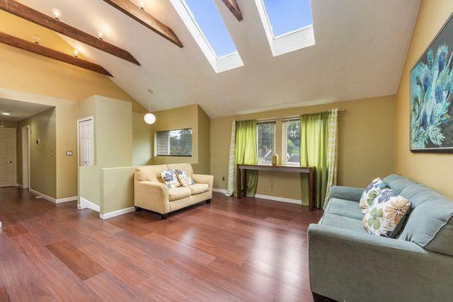 7 Cedar St, Ashland, MA 01721