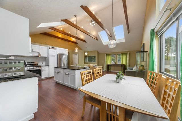 7 Cedar St, Ashland, MA 01721