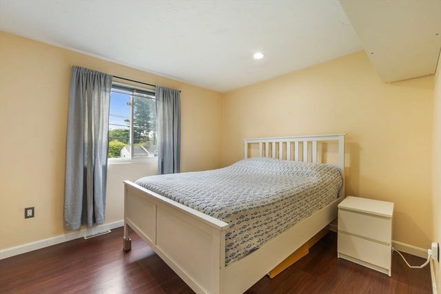 7 Cedar St, Ashland, MA 01721