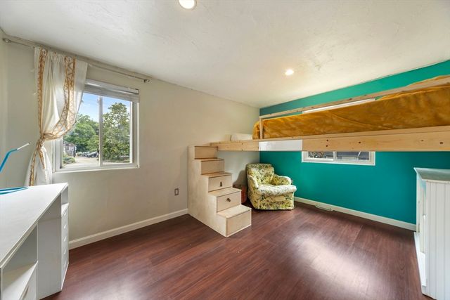 7 Cedar St, Ashland, MA 01721