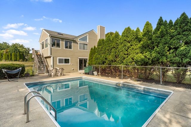 7 Cedar St, Ashland, MA 01721