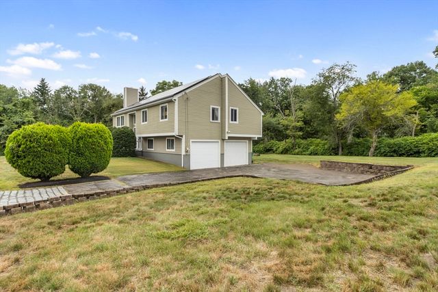 7 Cedar St, Ashland, MA 01721