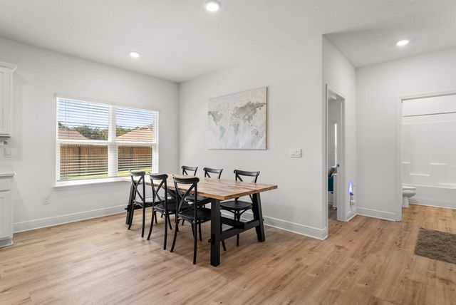 53 Siesta Circle, Freeport, FL 32439