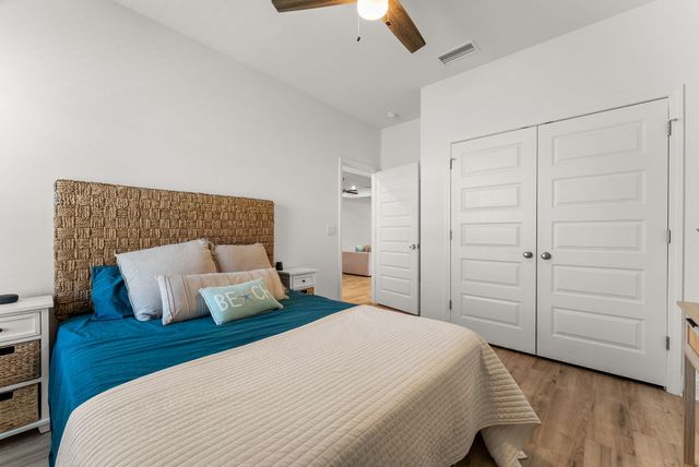 53 Siesta Circle, Freeport, FL 32439