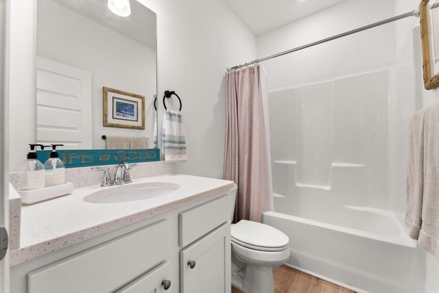 53 Siesta Circle, Freeport, FL 32439