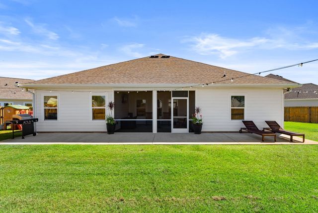 53 Siesta Circle, Freeport, FL 32439