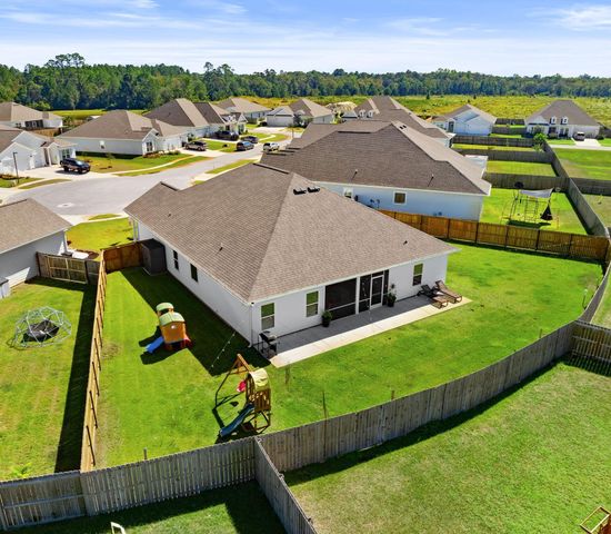 53 Siesta Circle, Freeport, FL 32439