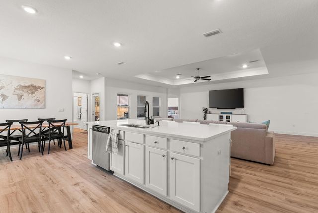 53 Siesta Circle, Freeport, FL 32439