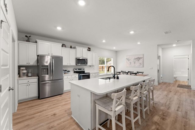 53 Siesta Circle, Freeport, FL 32439