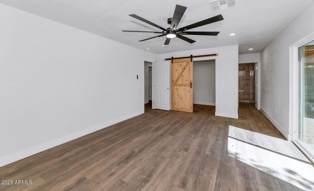 43839 N 12TH Street, New River, AZ 85087