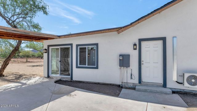 43839 N 12TH Street, New River, AZ 85087