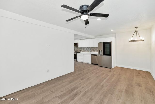 43839 N 12TH Street, New River, AZ 85087