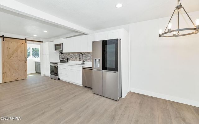43839 N 12TH Street, New River, AZ 85087