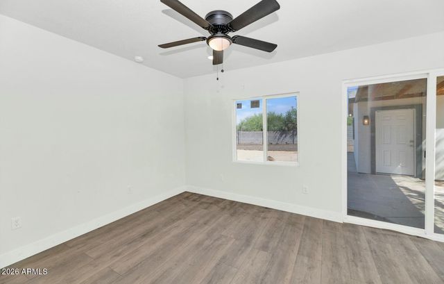 43839 N 12TH Street, New River, AZ 85087