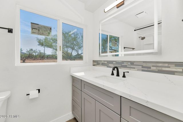 43839 N 12TH Street, New River, AZ 85087