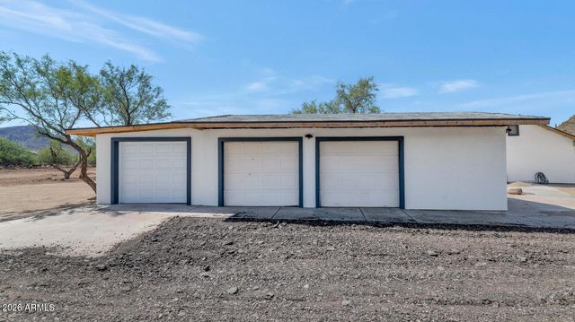 43839 N 12TH Street, New River, AZ 85087
