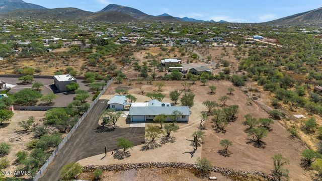 43839 N 12TH Street, New River, AZ 85087