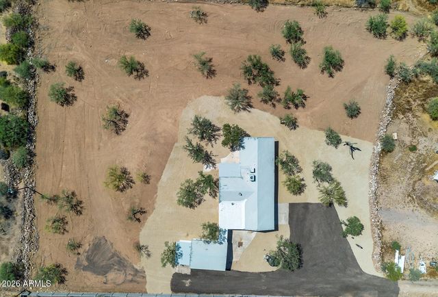 43839 N 12TH Street, New River, AZ 85087