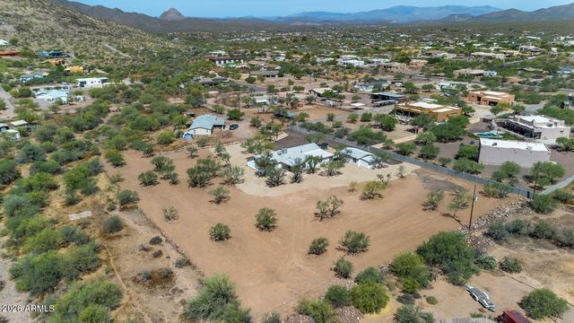 43839 N 12TH Street, New River, AZ 85087