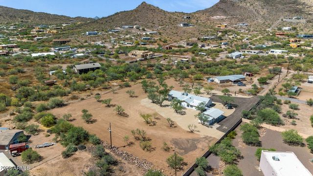 43839 N 12TH Street, New River, AZ 85087