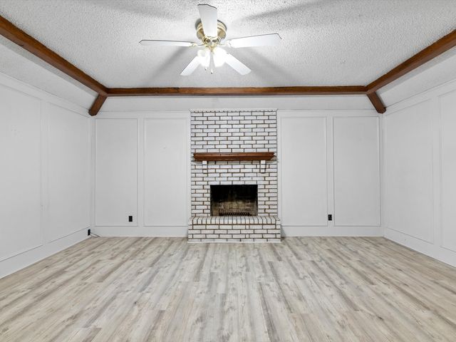 904 Phillips Drive, Ennis, TX 75119