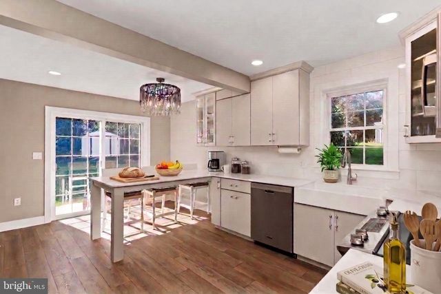 5022 TURTLE LN, Mechanicsburg, PA 17050