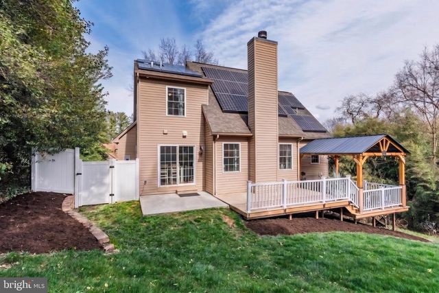 5022 TURTLE LN, Mechanicsburg, PA 17050