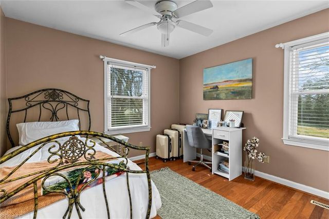 146 Foxcroft Drive, Mount Airy, NC 27030