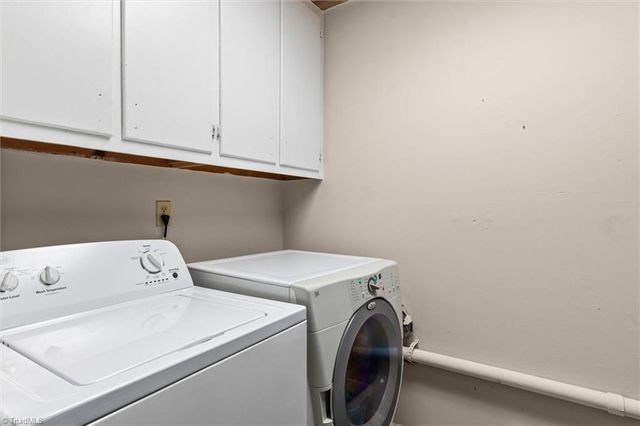 146 Foxcroft Drive, Mount Airy, NC 27030