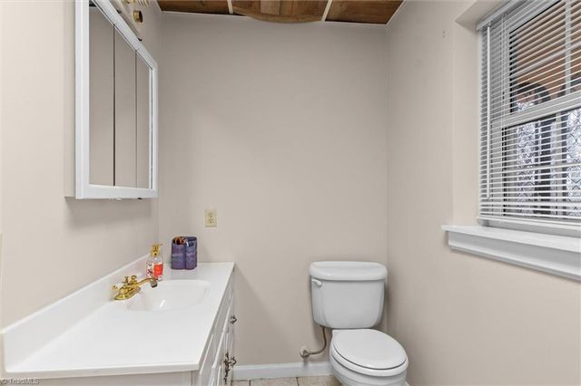 146 Foxcroft Drive, Mount Airy, NC 27030