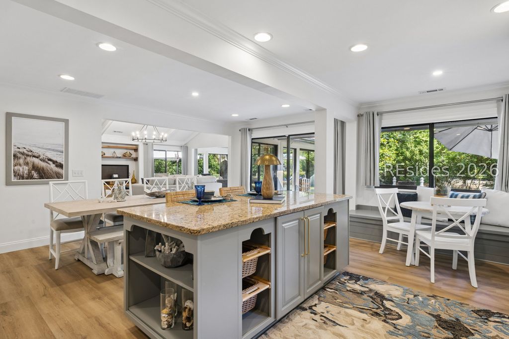 Image 11 of property listing at 21 Off Shore, Hilton Head Island, SC 29928
