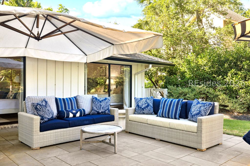 Image 20 of property listing at 21 Off Shore, Hilton Head Island, SC 29928