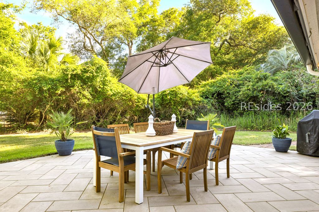 Image 22 of property listing at 21 Off Shore, Hilton Head Island, SC 29928